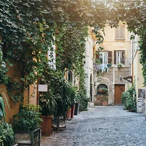 Apartment Happiness, Rome