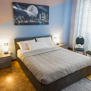  Apartment Elegant In Center Italy