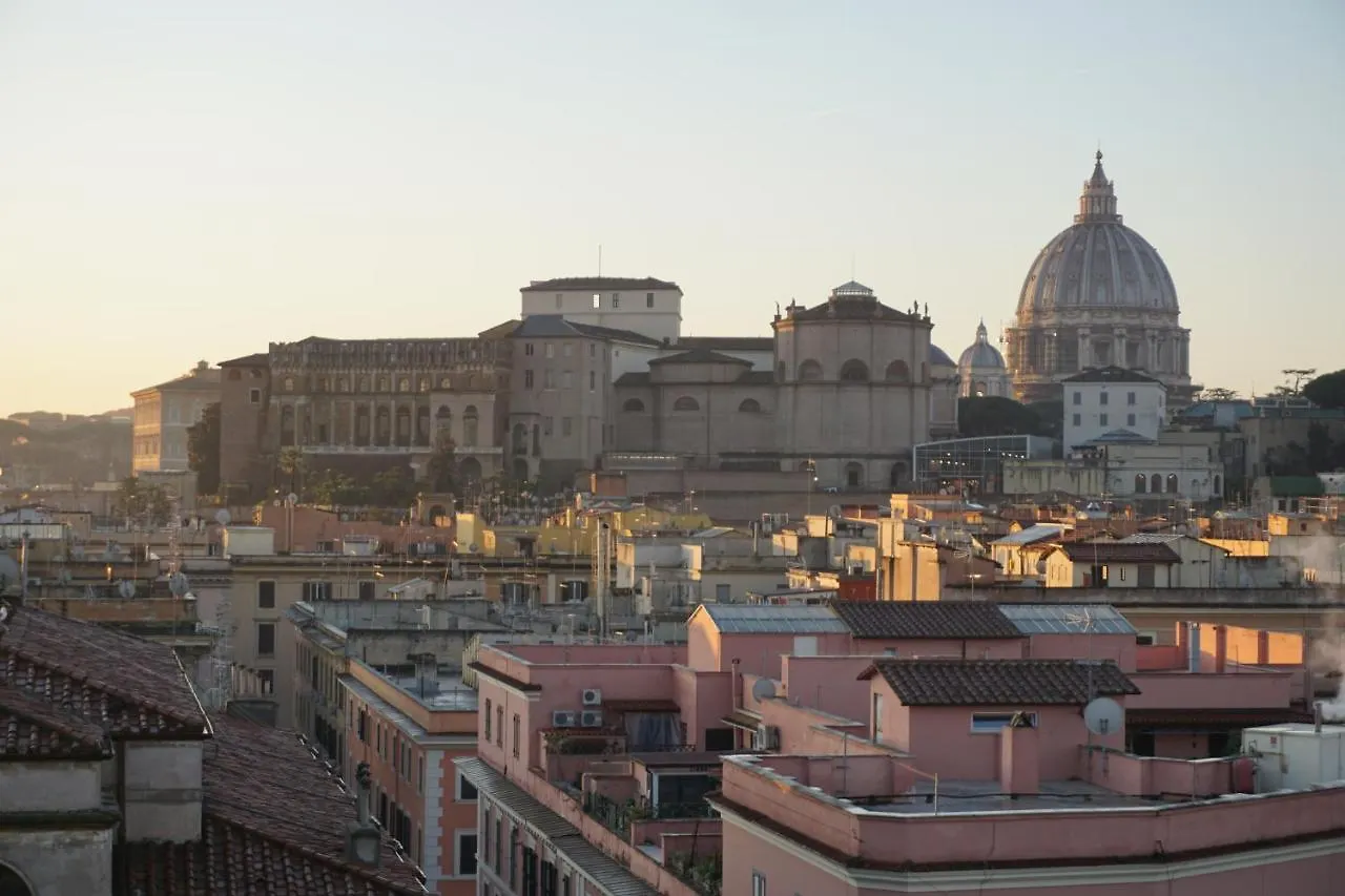 Panoramic View Of St. Peter Apartment Rome Italy